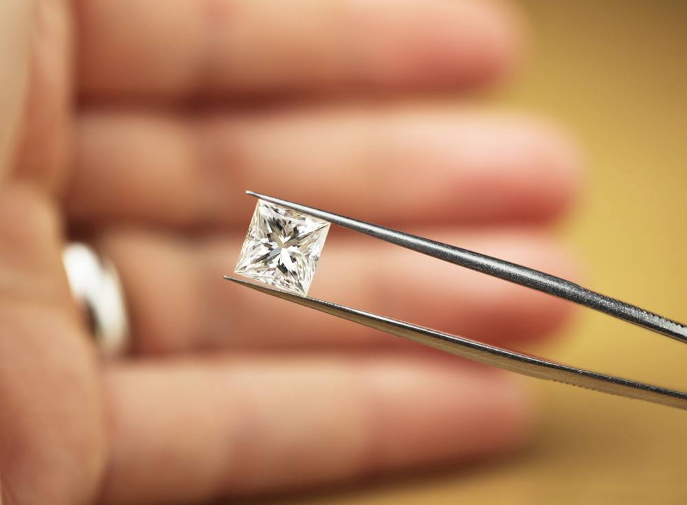 How to Buy Diamonds on the Internet: A Beginner's Guide